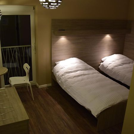 Daka Prenocisce Motel Velika Vas pri Krskem Bagian luar foto